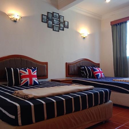 Glory Beach Resort Private Penthouse 포트딕슨 외부 사진