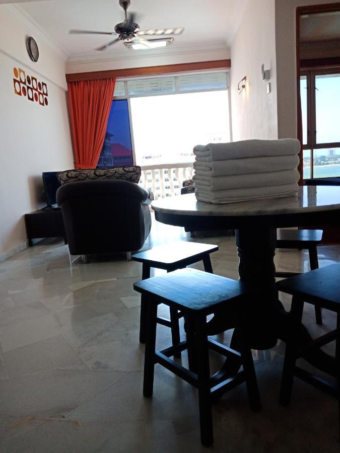 Glory Beach Resort Private Penthouse 포트딕슨 외부 사진
