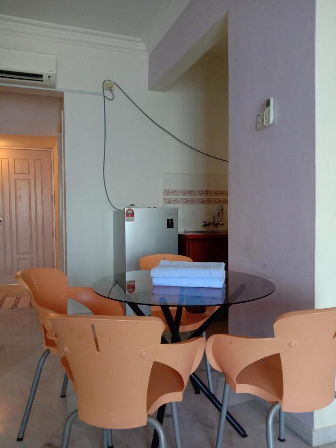 Glory Beach Resort Private Penthouse 포트딕슨 외부 사진