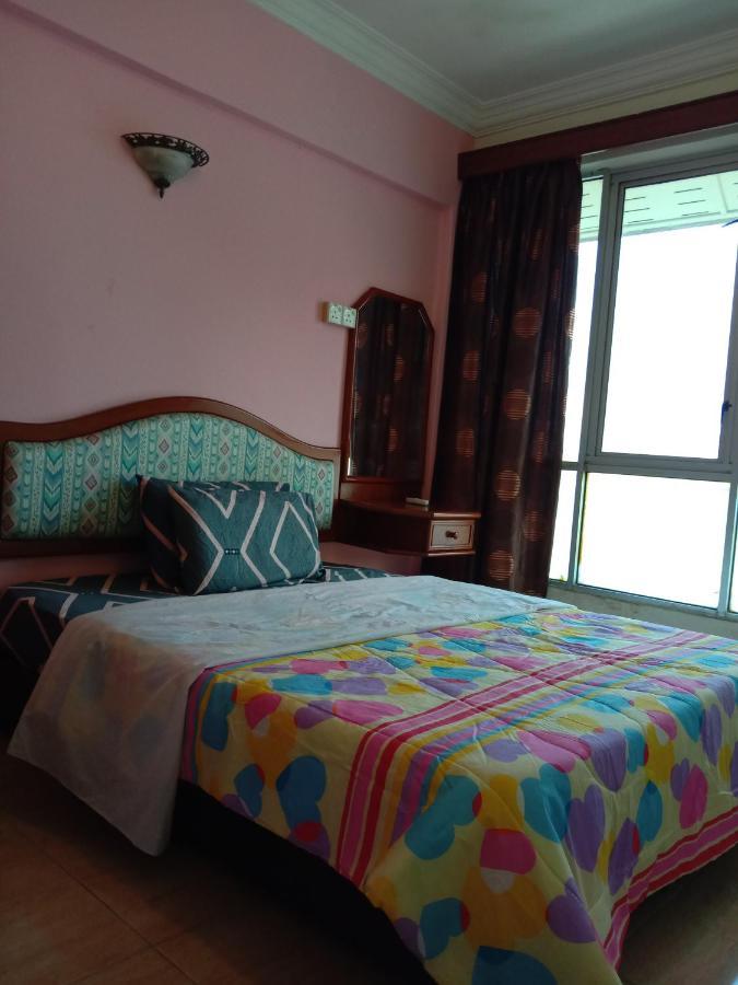 Glory Beach Resort Private Penthouse 포트딕슨 외부 사진